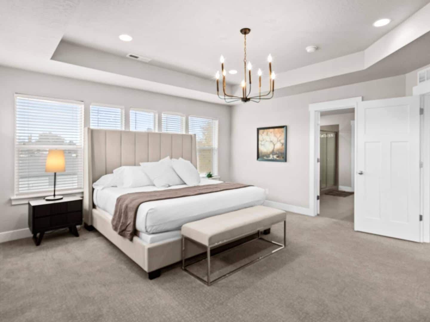 Master Bedroom - Upstairs