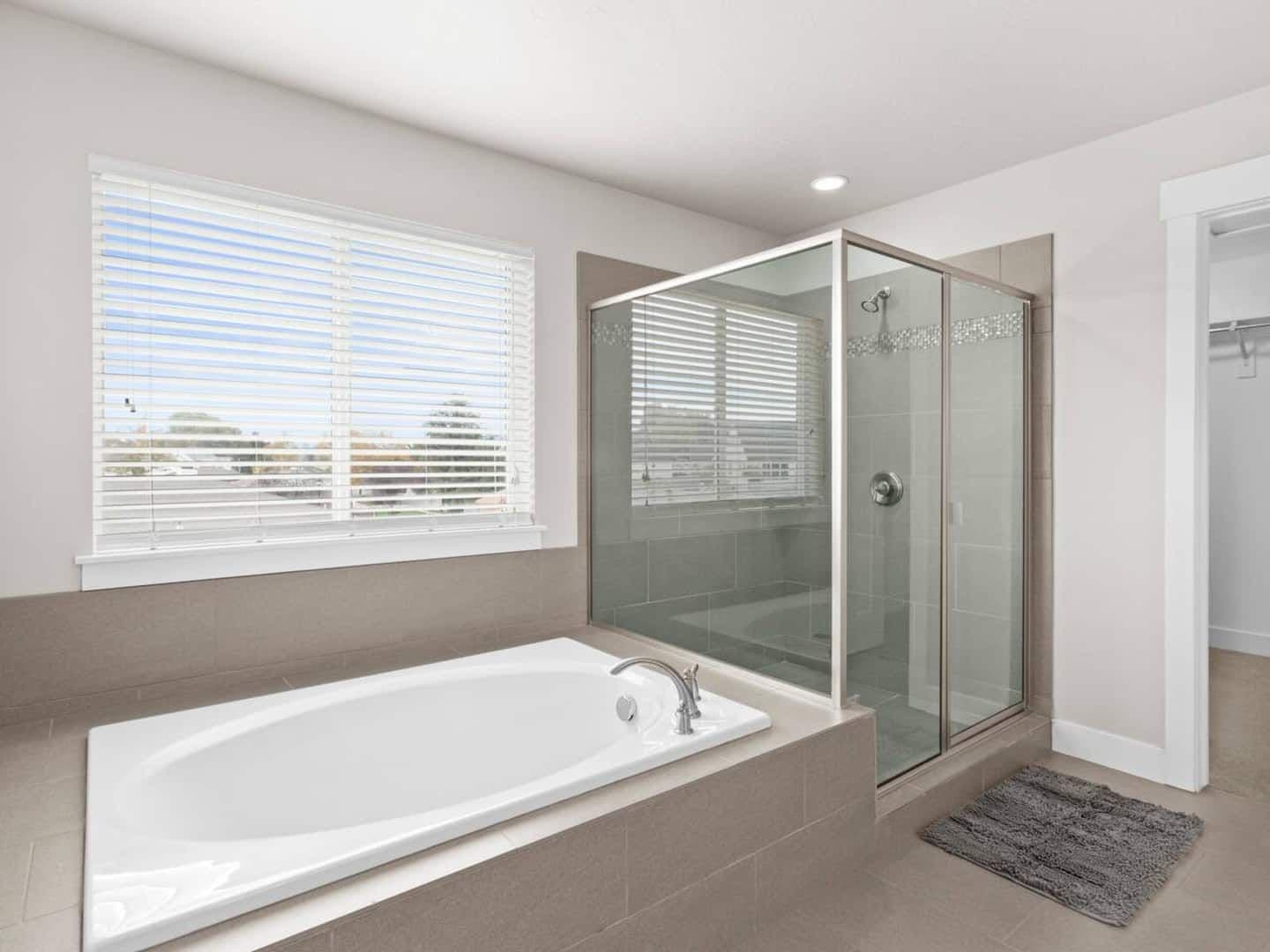 Master Bathroom - Upstairs