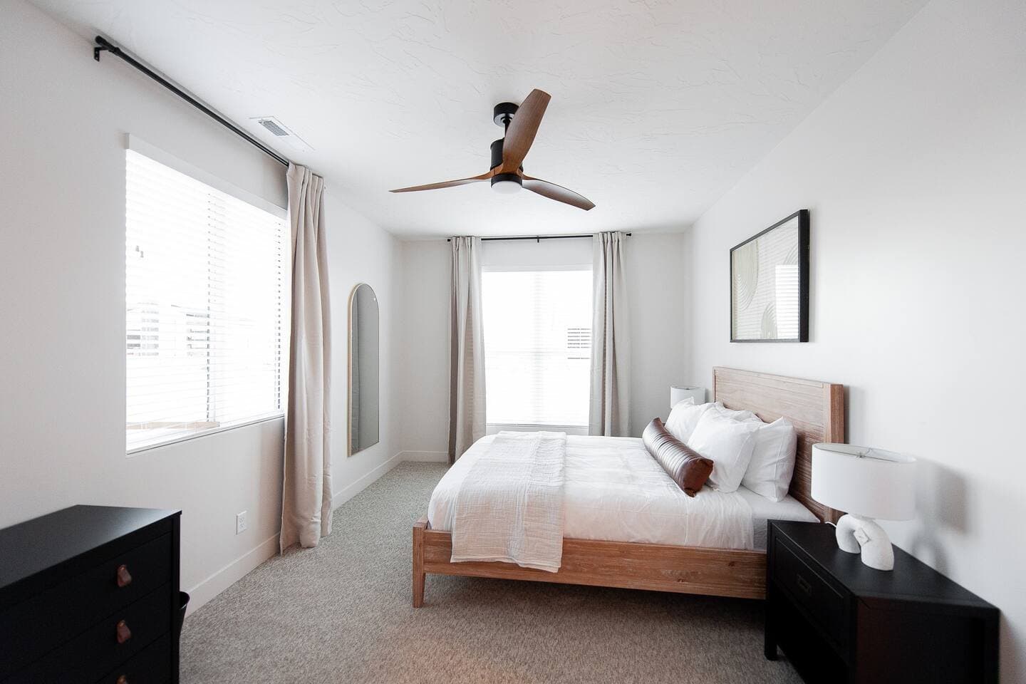 Bedroom 3 with queen bed